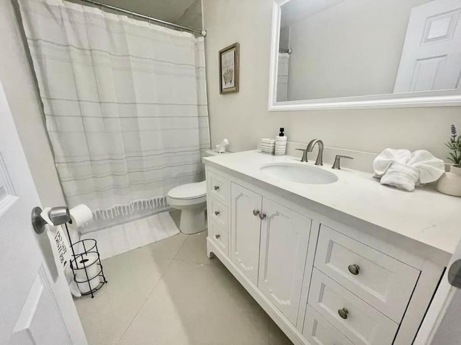 Stylish 3/2 Getaway! Near Theme Parks! Villa Lakeland Buitenkant foto