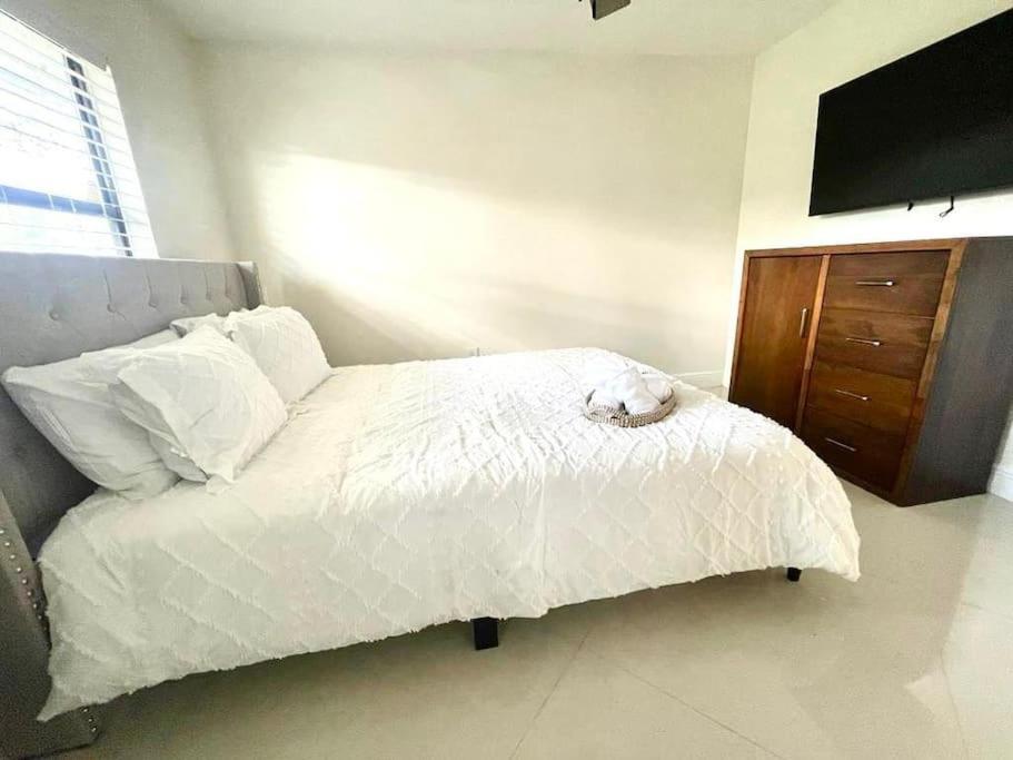 Stylish 3/2 Getaway! Near Theme Parks! Villa Lakeland Buitenkant foto